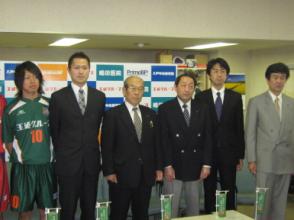 記者会見の模様